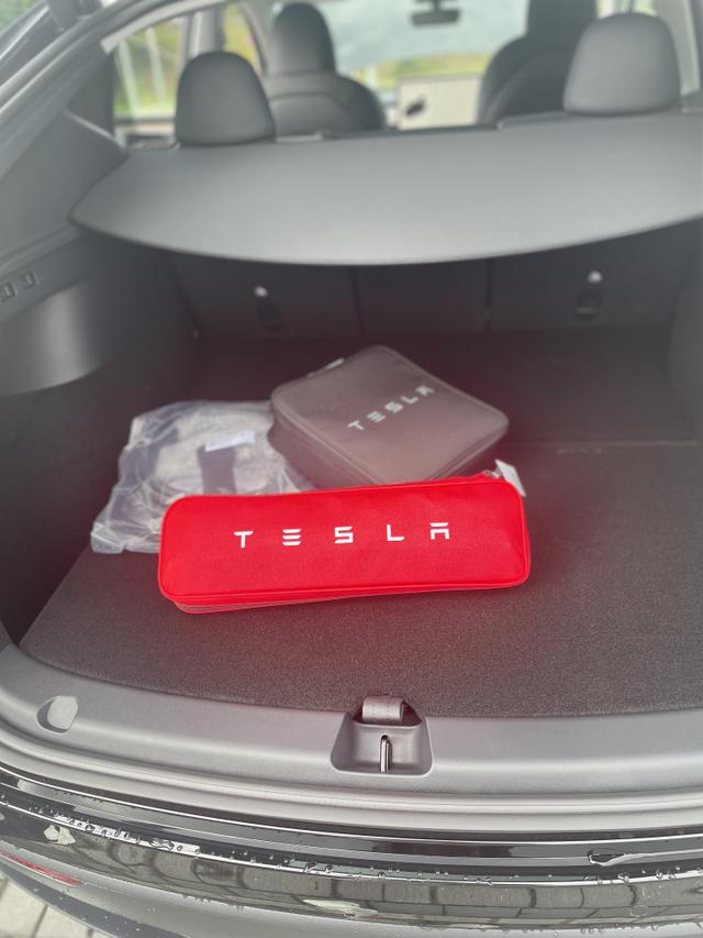 Tesla Model Y Hinterradantrieb*Pano*Anhängevorrichtung 