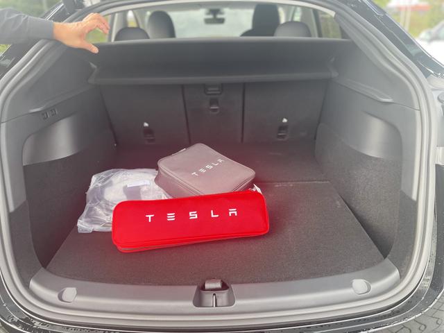 Tesla Model Y Hinterradantrieb*Pano*Anhängevorrichtung 