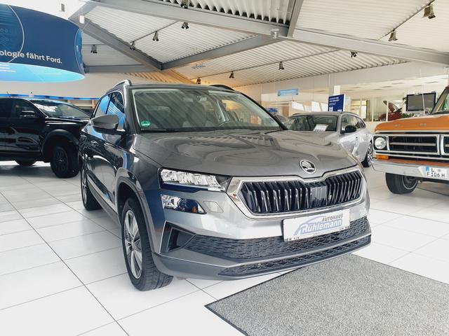 Skoda Karoq - 2.0 TDI Style LED Winterpaket Infotainment Bolero AHK Allwetter
