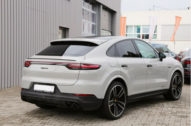 Porsche Cayenne Coupe E-Hybrid KREIDE APPROV 