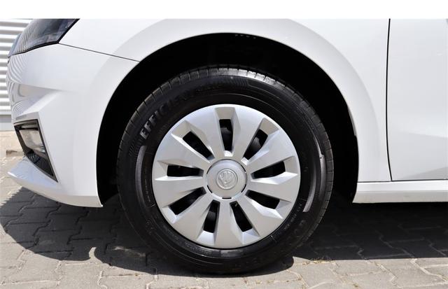 Skoda Fabia 1.0 TSI Ambition 4-J-G LED PDC SH 