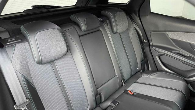 Peugeot 3008 II 1.2 PT 130 EAT8 Allure Pack +++ 
