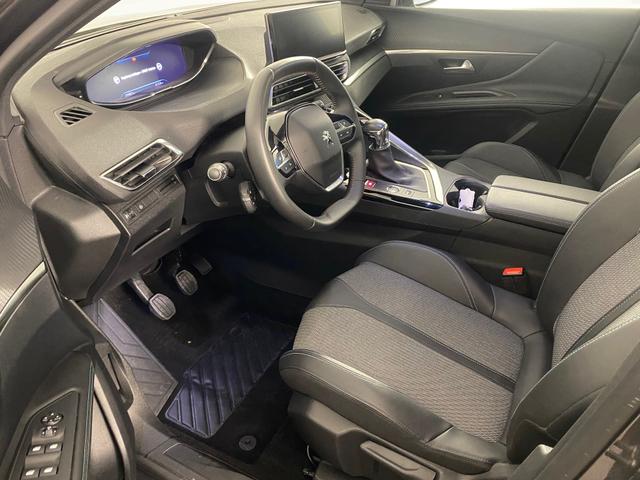 Peugeot 3008 1.2 PureTech 130 Allure LED*NAVI 