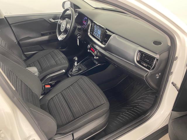 Kia Stonic 1.2 Silber 