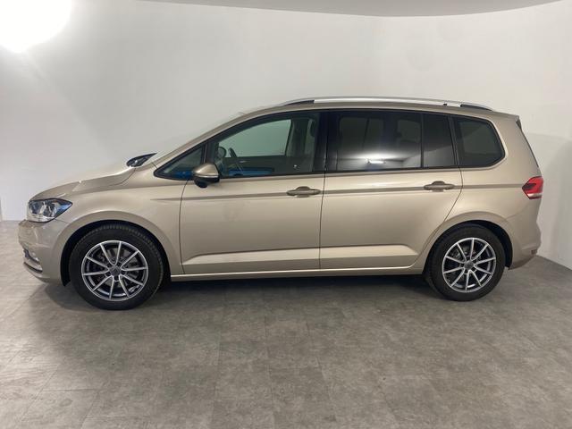 Volkswagen Touran 1.6 TDI DSG BMT Comfortline NAVI*AHK*RFK*PANORAMA 