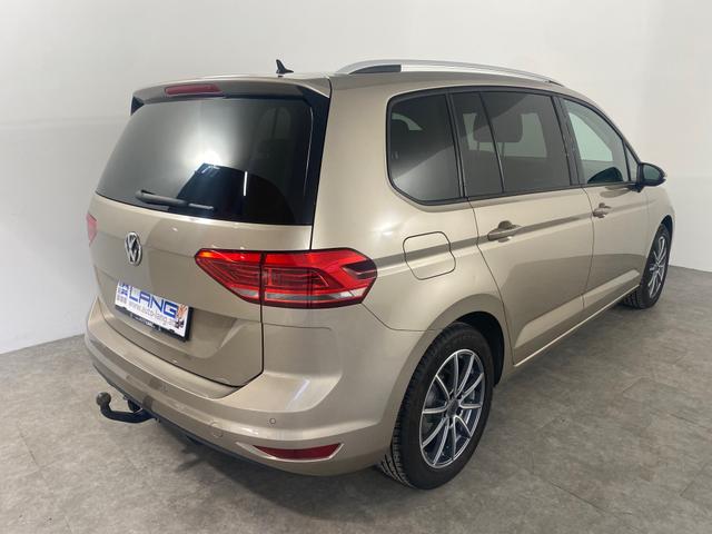Volkswagen Touran 1.6 TDI DSG BMT Comfortline NAVI*AHK*RFK*PANORAMA 