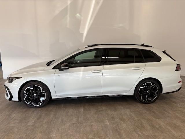 Volkswagen Golf Variant VIII 1.5 eTSI mHeV DSG R-line 