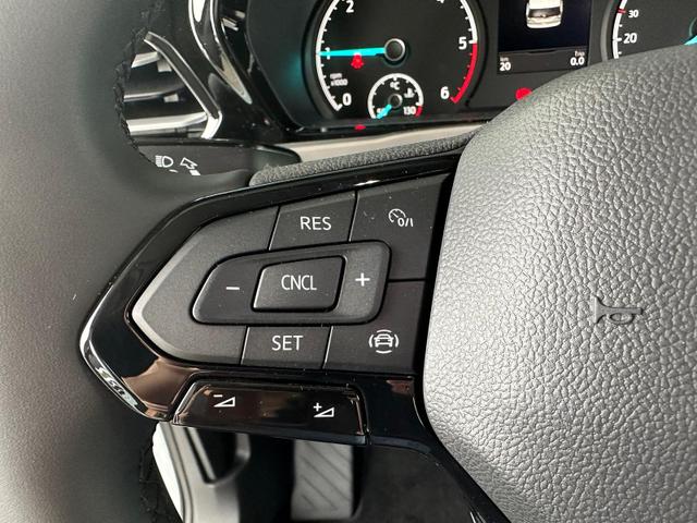 Ford Grand Tourneo Connect Titanium L2 2.0 TD 122 PS 7-Sitzer / Sitzh./ Tempom./ Carplay PDC V.&H. 