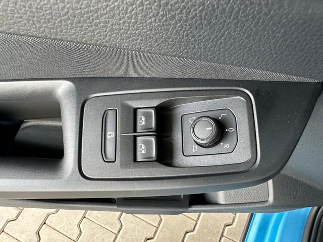 Ford Grand Tourneo Active 2,0 Eco Blue / Navi PDC V.&H./ Sitzheiz./ Klimaautom./ ALU17 LED Carplay Panodach 