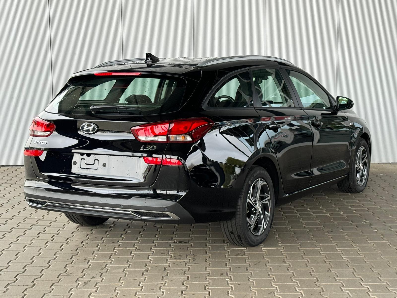 Hyundai i30 Kombi Wagon 1.0T 48V MHEV Comfort Smart / Navi Keyless  Klimaautom./ Carplay PDC m.Kamera LED ALU16, EU-Neuwagen & Reimporte, Autohaus  Kleinfeld, EU Fahrzeuge