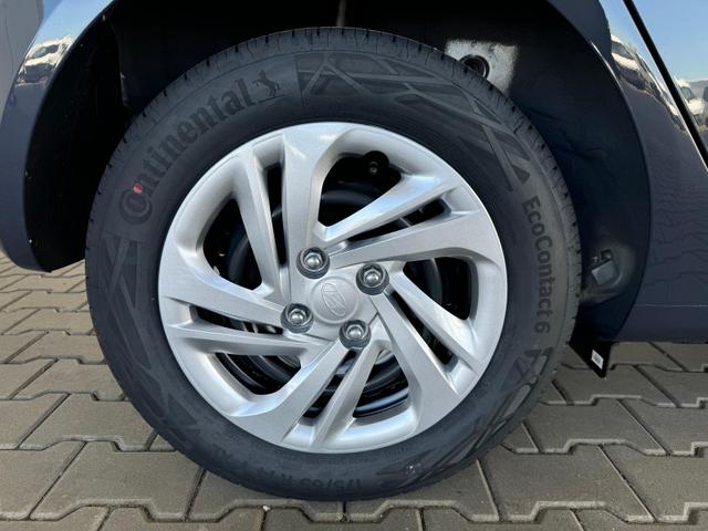 Hyundai i10 1.0 5MT Spring / Carplay Tempom./ Klima Nebel 