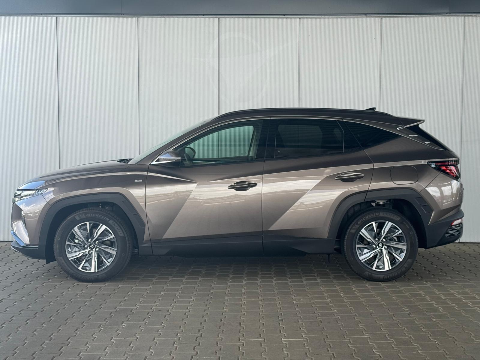 Hyundai TUCSON Comfort Smart 1.6T 48V MHEV 6MT / Navi Klimaautom 