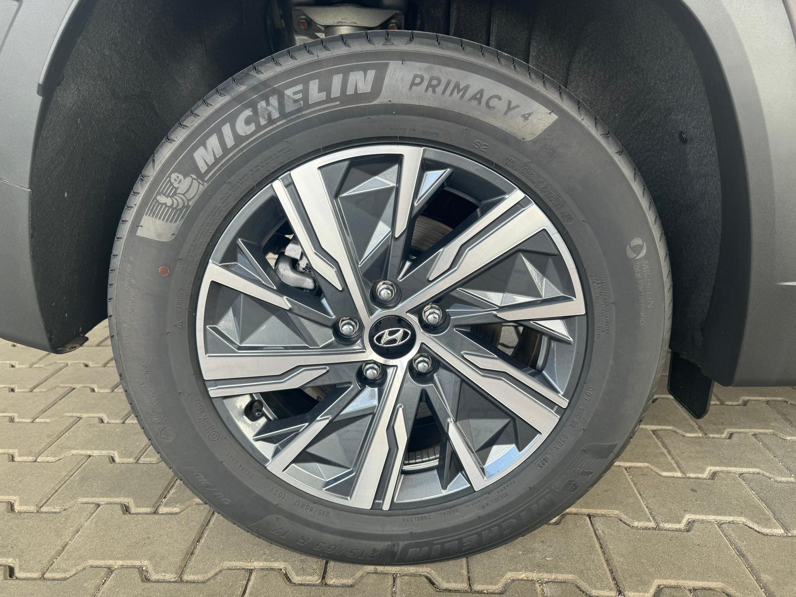 Hyundai TUCSON Comfort Smart 1.6T 48V MHEV 6MT / Navi Klimaautom 