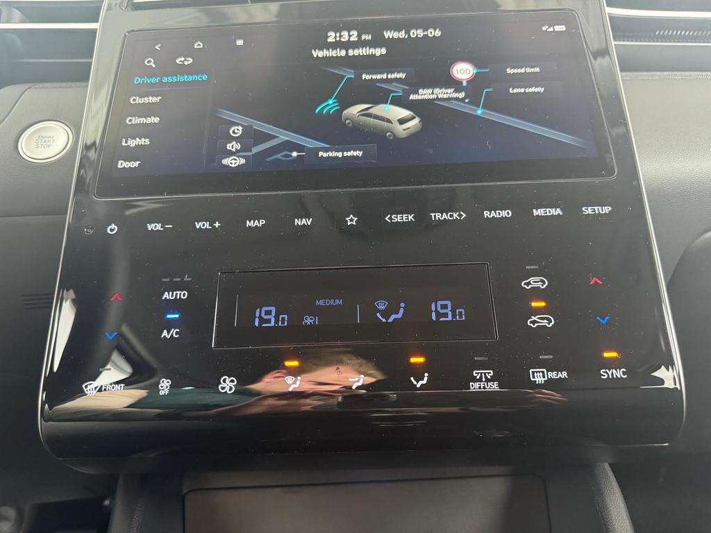 Hyundai TUCSON Comfort Smart 1.6T 48V MHEV 6MT / Navi Klimaautom 