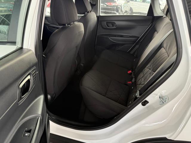 Hyundai BAYON Comfort 6MT 1.0 T-GDI 100 PS PDC m. Kamera / Tempom. Carplay Alu16 "Frei Haus geliefert, ab der 2. Bestellung" 