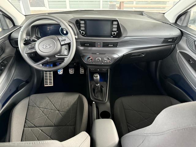 Hyundai BAYON Comfort 6MT 1.0 T-GDI 100 PS PDC m. Kamera / Tempom. Carplay Alu16 "Frei Haus geliefert, ab der 2. Bestellung" 