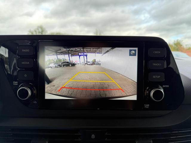 Hyundai BAYON Comfort 6MT 1.0 T-GDI 100 PS PDC m. Kamera / Tempom. Carplay Alu16 "Frei Haus geliefert, ab der 2. Bestellung" 