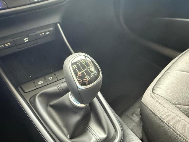 Hyundai BAYON Comfort 6MT 1.0 T-GDI 100 PS PDC m. Kamera / Tempom. Carplay Alu16 "Frei Haus geliefert, ab der 2. Bestellung" 