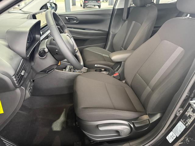 Hyundai i20 FL 1.0 T-GDI 100 PS 7DCT Family / Navi PDC m.Kamera Sitz & Lenkr.Heiz./ Klimaauto ALU16 