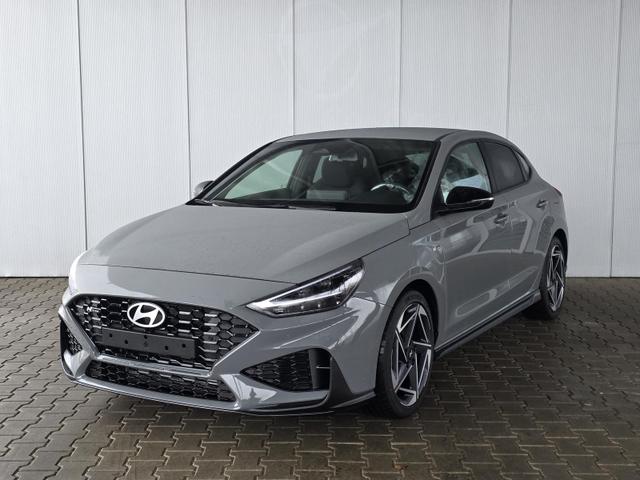 Hyundai i30 Fastback - N-Line 1.5 T-GDI MHEV 140 PS 7DCT / Navi Tempom. PDC V+H m. Kamera Keyless Sitz+Lenkr.Heiz./LED Kurvenlicht ALU18