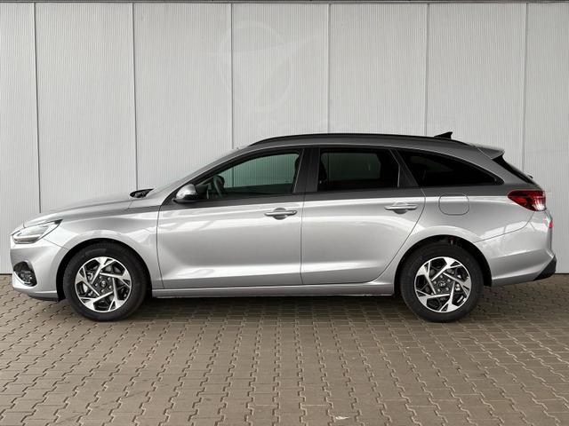 Hyundai i30 Kombi WG Family 1.5 T-GDI 140 PS 7DCT 48V MHEV 