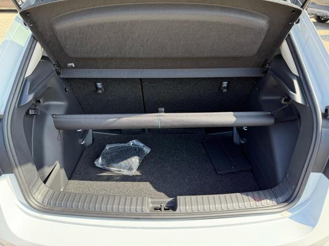 Skoda Fabia Top Selection 1.0 TSI DSG 85 kW / Frontscheibeheiz. Einparkhikfe V+H Mit Kamera Keyless Entry 