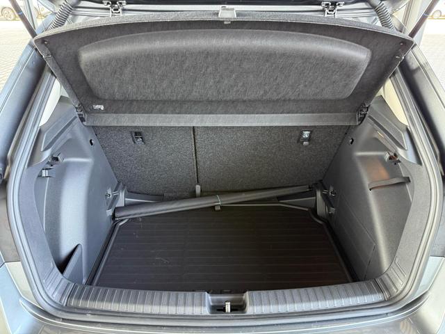 Skoda Fabia Top Selection 1.0 TSI DSG 85 kW / PDC V+H mit Kamera Totenwinkl. Keyless Entry 