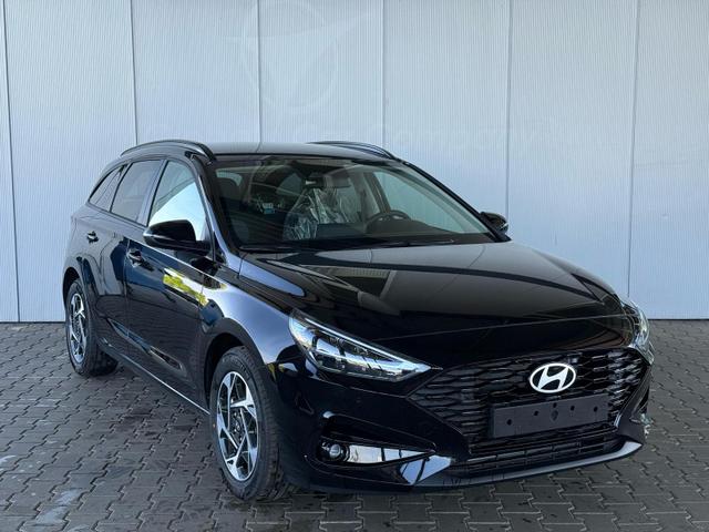 Hyundai i30 WG FL 1,5 T-GDI FAMILY 6MT 140 PS / Navi Sitz & Lenkr.Heiz PDC V.&H. m. Kamera Alu16 LED Kurvenlicht 