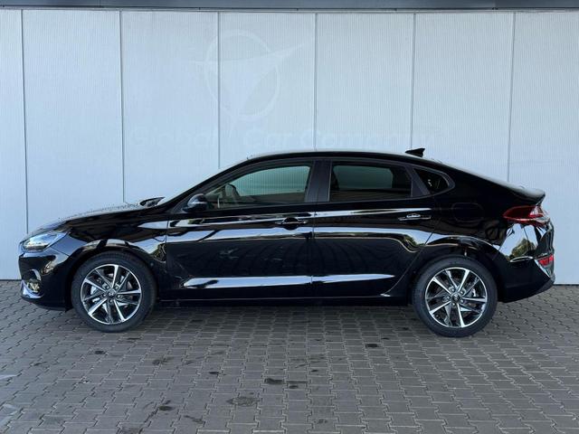 Hyundai i30 Fastback 1.5 T-GDi MHEV 7DCT Prime / Navi Einparkhilfe V+H mit Kamera Keyless entry & go LED-Scheinw. 