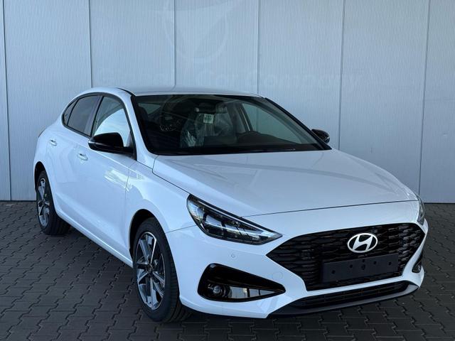 Hyundai i30 Fastback 1.5 T-GDi MHEV 7DCT Prime / Navi Einparkhilfe V+H mit Kamera Keyless entry & go LED-Scheinw. 
