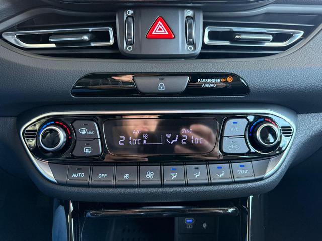 Hyundai i30 Kombi - PD GO Plus 1.5 DPI / Sitz + Lenkradheizung LED-Scheinw. Navi Tempomat 