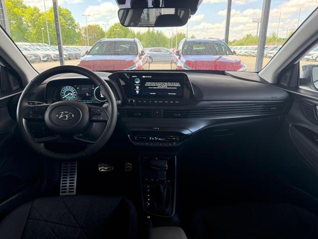 Hyundai BAYON 7DCT 1.0 T-GDI Premium mHEV / Bose Navi Keyless Klimaautom. LED Sitz & Lenkr.Heiz./ PDC V.&H./Kamera 