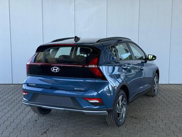 Hyundai BAYON 1,2 MPI Wave 5MT + Sitz & Lenkr. Heiz / Navi PDC m.Kamera Tempom./ALU 16 
