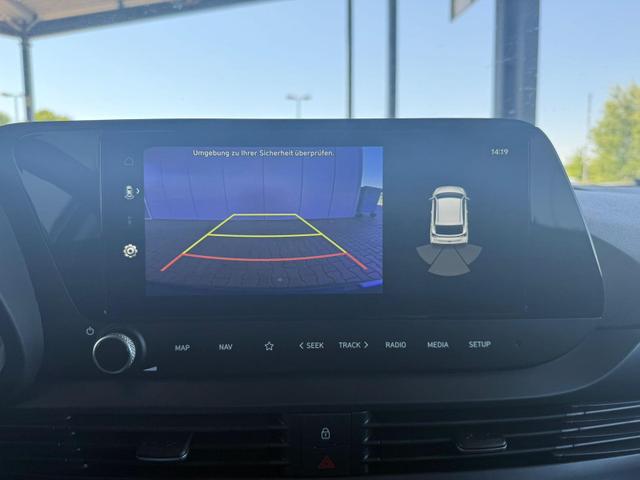 Hyundai BAYON 1,2 MPI Wave 5MT + Sitz & Lenkr. Heiz / Navi PDC m.Kamera Tempom./ALU 16 