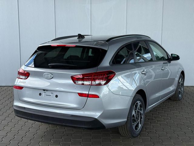Hyundai i30 Kombi Comfort+1.5 GDI 6MT / Navi PDC V.&H. Kamera LED Carplay Sitz & Lenkr.Heiz. 