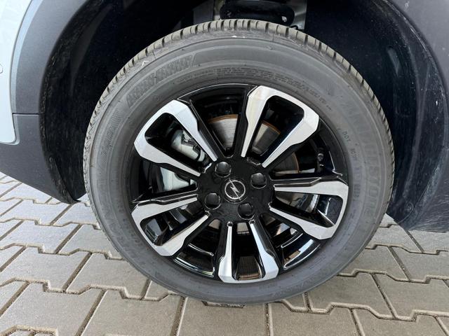 Opel Crossland 1.2 Turbo 110PS 6MT Elegance Panoramadach / Klima Automatic PDC v+h 