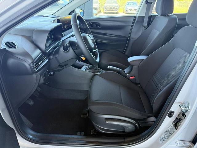 Hyundai BAYON 1,2 MPI Comfort+ 5MT / Navi PDC m.Kamera Tempom. ALU 16 