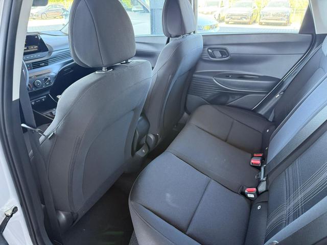 Hyundai BAYON 1,2 MPI Comfort+ 5MT / Navi PDC m.Kamera Tempom. ALU 16 