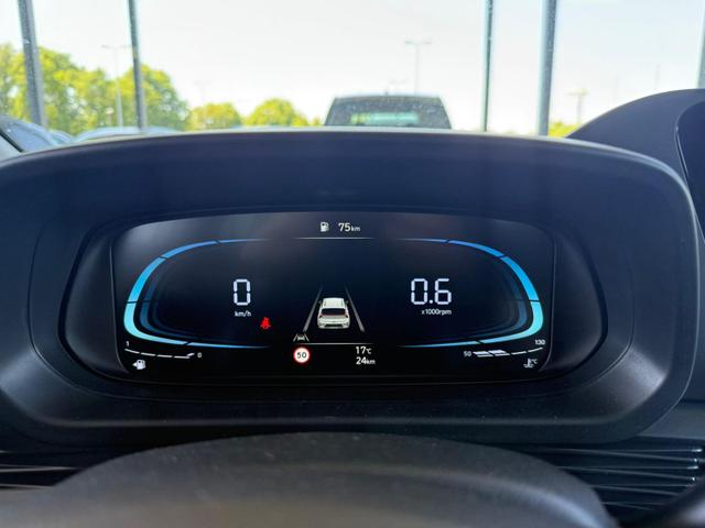 Hyundai BAYON 1,2 MPI Comfort+ 5MT / Navi PDC m.Kamera Tempom. ALU 16 