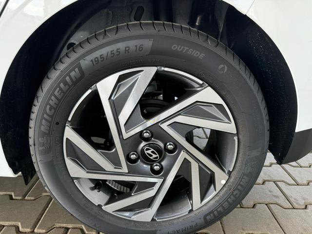 Hyundai i20 5 MT 84 PS 1.2 MPI Comfort Smart / PDC m.Kamera Tempom./ Carplay ALU16 