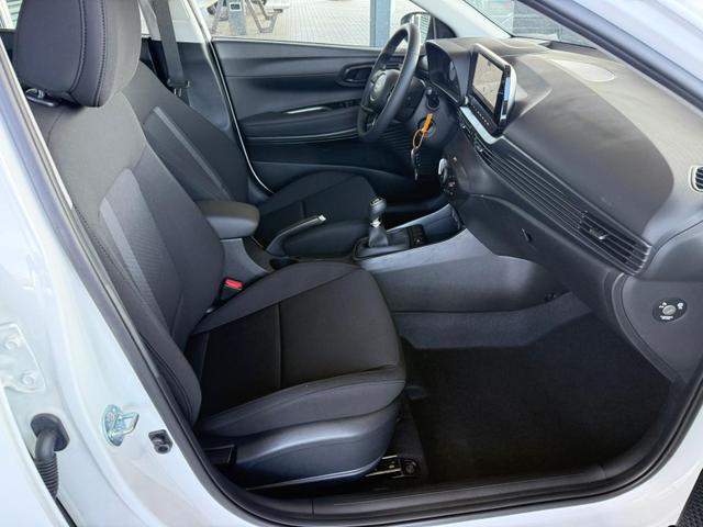Hyundai i20 5 MT 84 PS 1.2 MPI Comfort Smart / PDC m.Kamera Tempom./ Carplay ALU16 