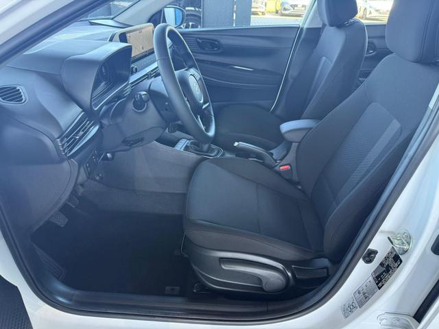 Hyundai i20 6 MT 100 PS 1.0 T-GDI mHEV Comfort Smart / PDC m.Kamera Tempom./ Carplay ALU16 
