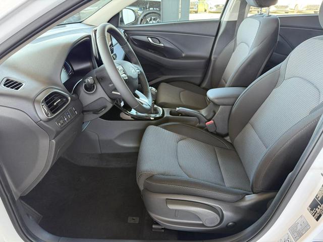 Hyundai i30 Kombi Smart 1.5 GDI 6MT 