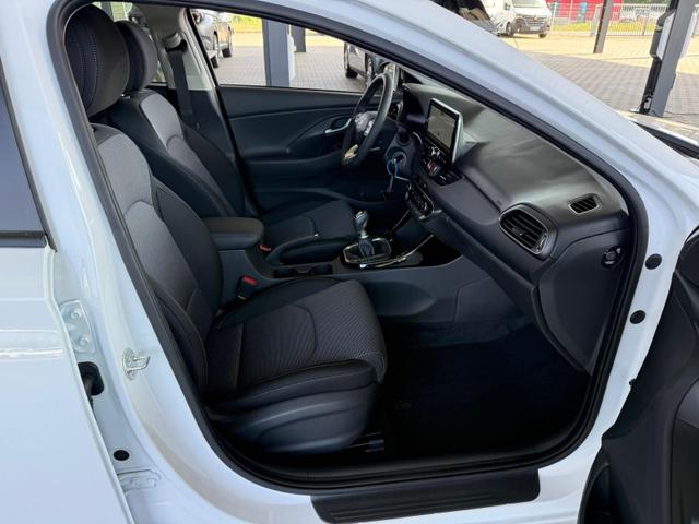Hyundai i30 Kombi Smart 1.5 GDI 6MT 