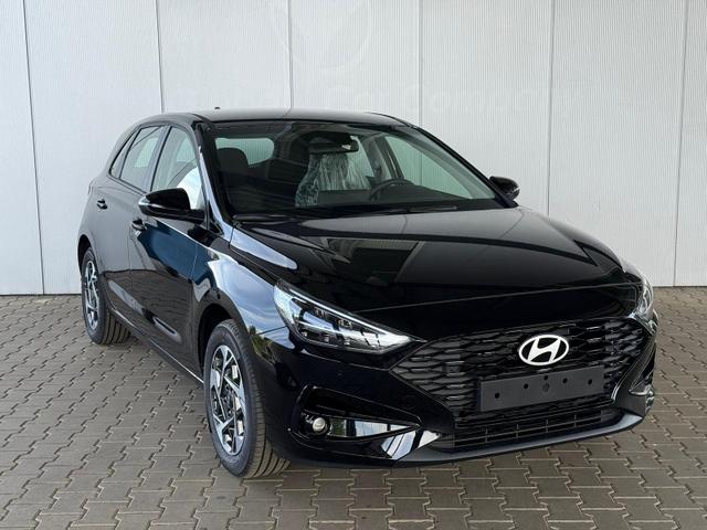 Hyundai i30 GO 1.5 DPI / Sitz + Lenkradh./ LED Navi Tempomat Alu16 PDC V.&H.m.Kamera 