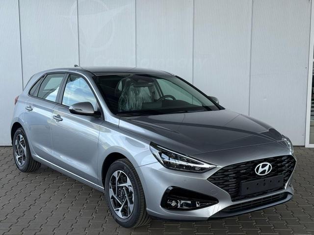 Hyundai i30 GO 1.5 DPI / Sitz + Lenkradh./ LED Navi Tempomat Alu16 PDC V.&H.m.Kamera 