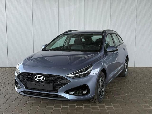 Hyundai i30 Kombi - Smart 1.5 GDI 6MT / Navi PDC V.&H. m. Kamera LED ALU16 Dachreling Tempom.