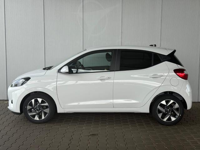 Hyundai i10 1.2 MPi Automatik Smart 5 Sitzer / PDC m. Kamera Sitz & Lenkr.Heiz./ Navi ALU15 