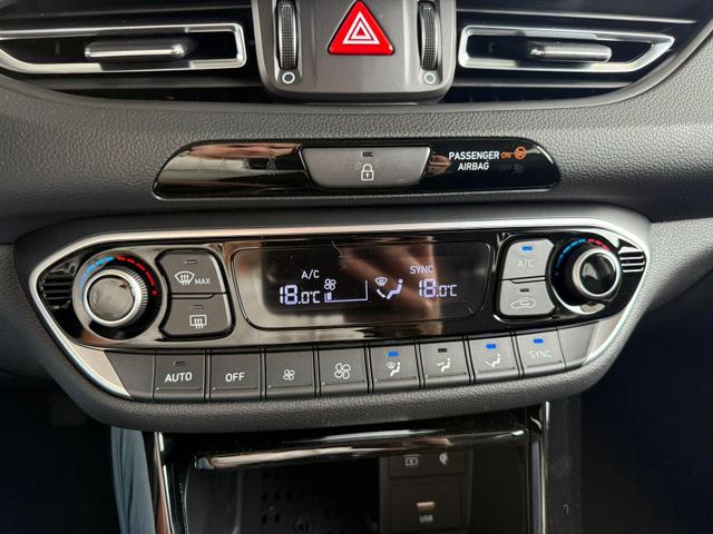 Hyundai i30 Kombi Style 1.5 T-GDI mHEV 6MT / Navi LED Sitz & Lenkr.Heiz Keyless PDC V.&H. Kamera Alu16 