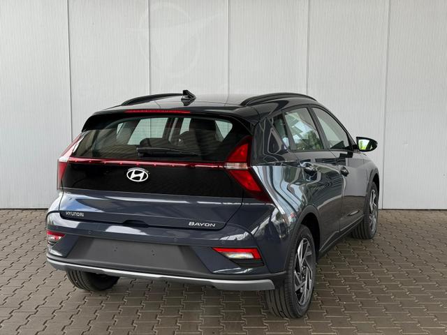 Hyundai BAYON 1,2 MPI Wave 5MT + Sitz & Lenkr. Heiz / Navi PDC m.Kamera Tempom./ALU 16 